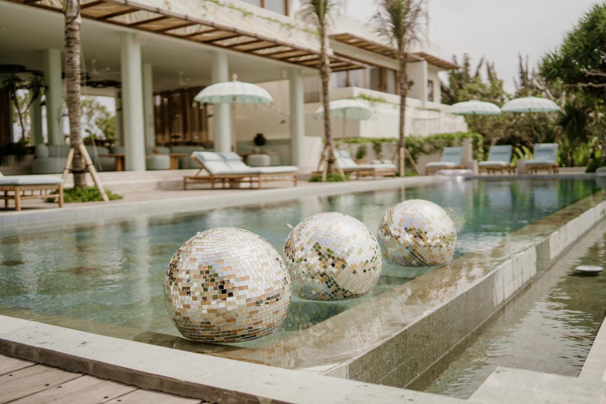 Oshom Bali At Nuanu Creative City Tanah Lot Buitenkant foto